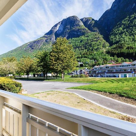 Hotel Loenfjord Loen Exterior foto