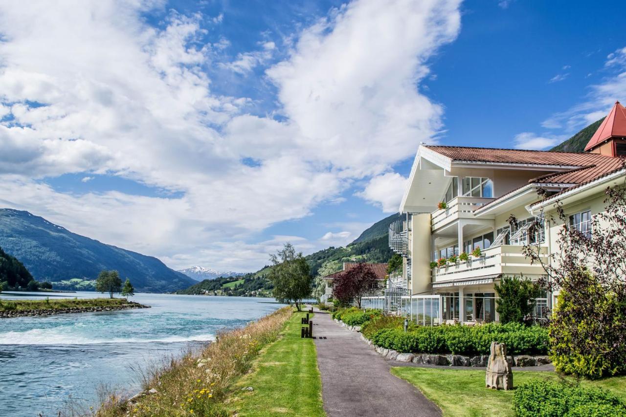 Hotel Loenfjord Loen Exterior foto