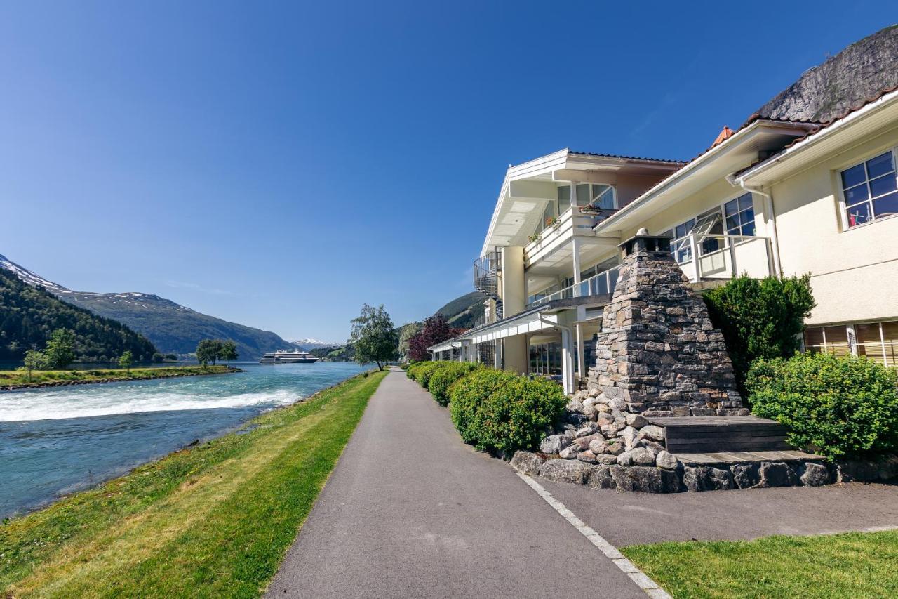 Hotel Loenfjord Loen Exterior foto