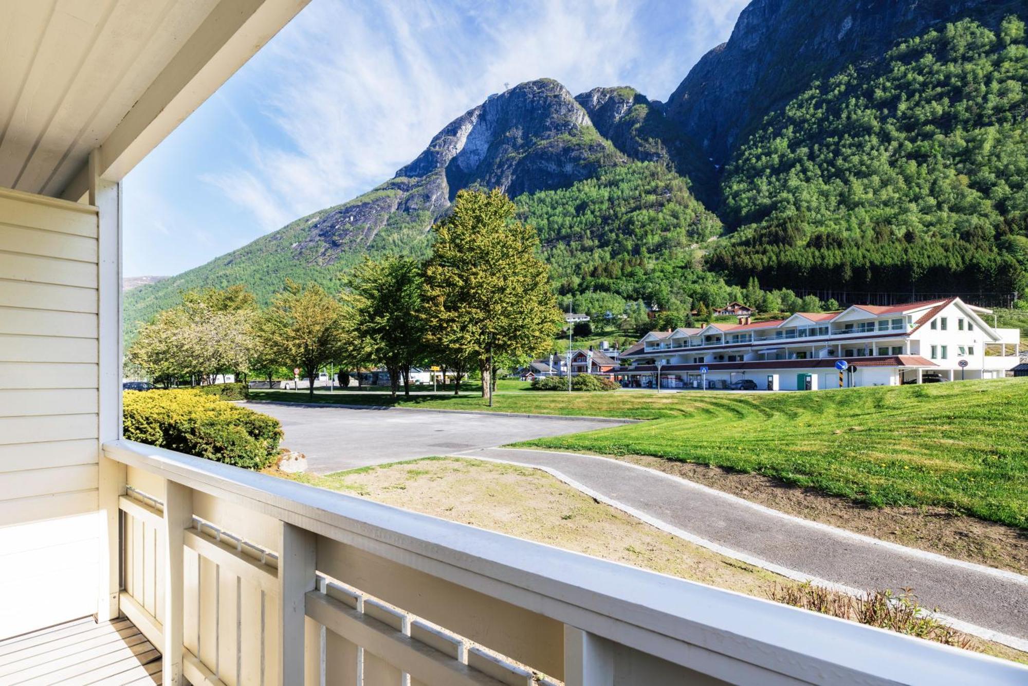 Hotel Loenfjord Loen Exterior foto