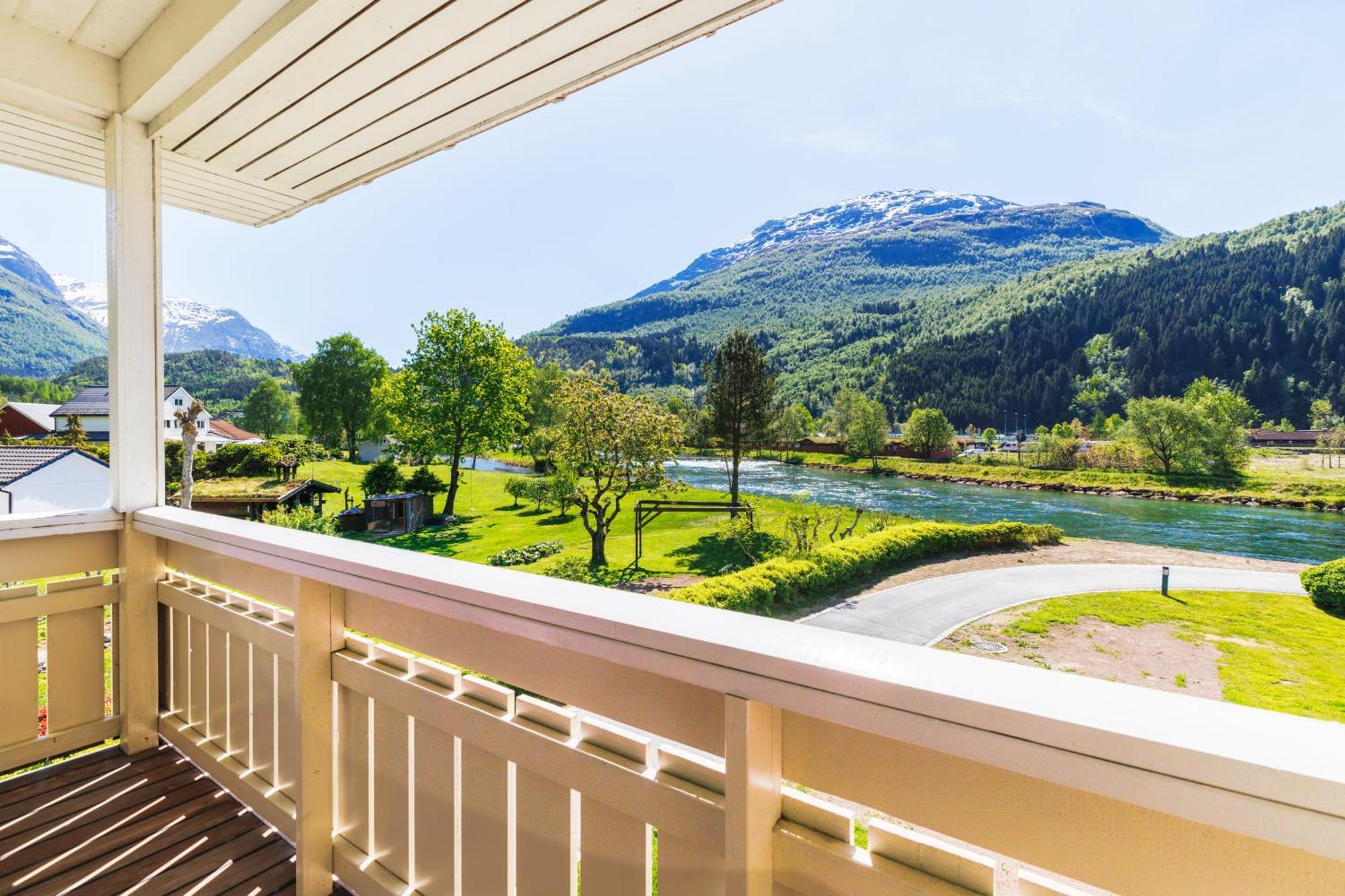 Hotel Loenfjord Loen Exterior foto